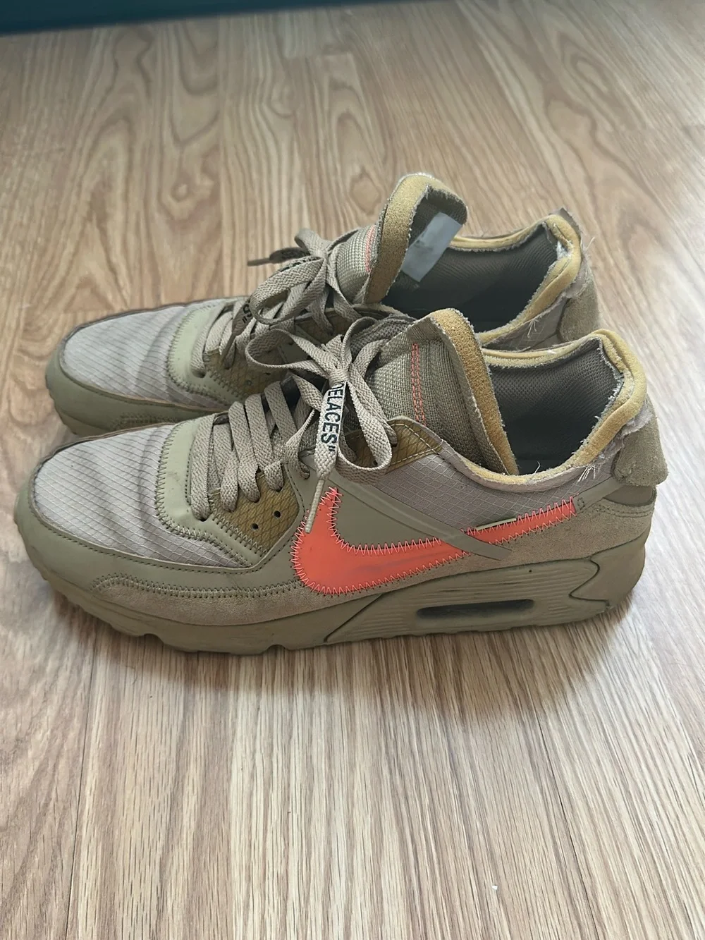 Nike comfort distinct white